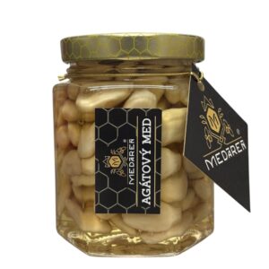 MEDÁREŇ Mandle v agátovom mede